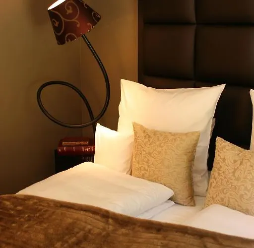 罗森米尔酒店 4*